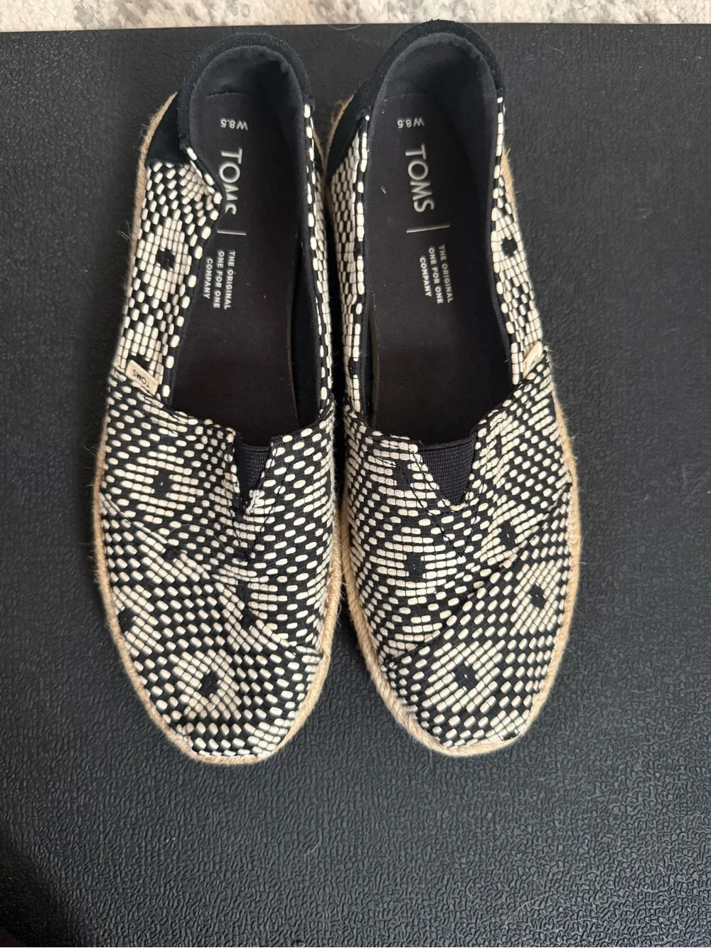 TOMS Women’s Black & Cream Woven Espadrille Slip-On size 8.5 W.